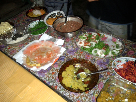 Cena nel villaggio dei nativi in Vale do Pati