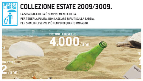 Smaltimento rifiuti sulle spiagge. Ecologia per vacanze consapevoli.